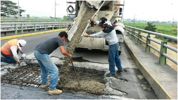 trabajador de puentes